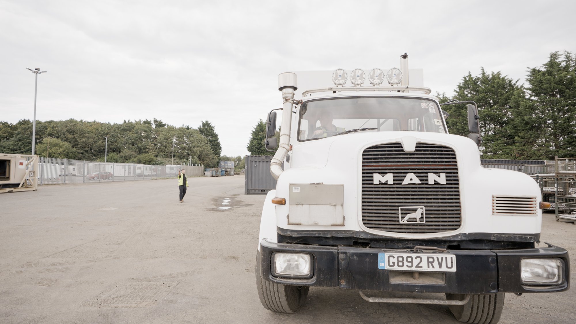 2994_FX3_C5001.MP4.20_27_57_24.Still001-3